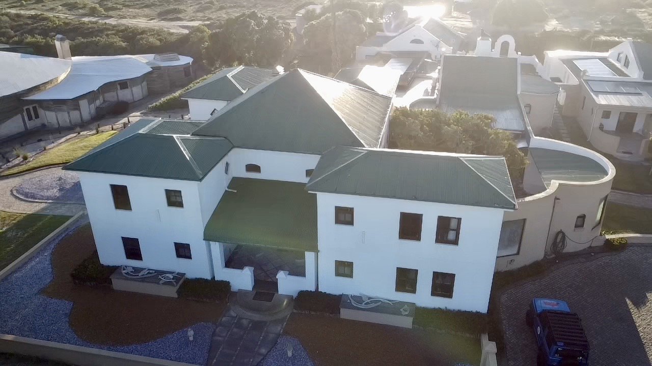 Comfortable lodge stay during a guided 4x4 journey
